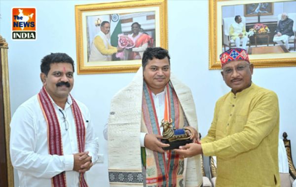  Chief Minister Shri Vishnu Deo Sai met with Union Minister of State for Jal Shakti Shri Raj Bhushan Choudhary on Tuesday