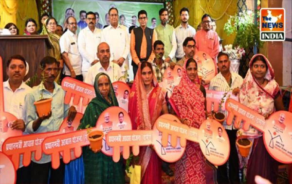  Revenue and Disaster Management Minister Shri Tank Ram Verma performs housewarming ceremony for new PMAY-G house