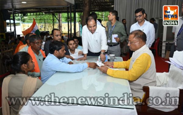  Chief Minister launches 'Har Ghar Tiranga' campaign, distributes National Flags to the Jandarshan attendees
