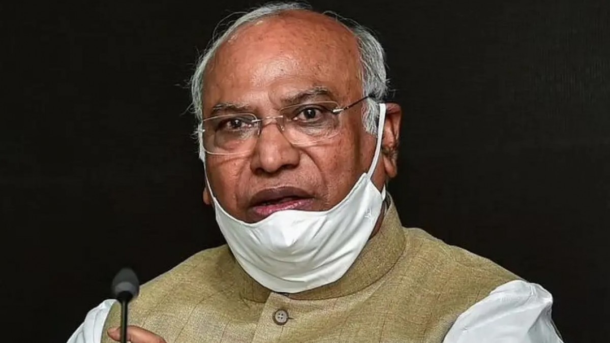 Instead of cursing Cong, PM should speak about BJP's 'misrule' in Gujarat: Kharge