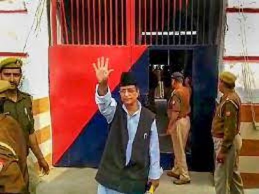 SP leader Azam Khan released from prison