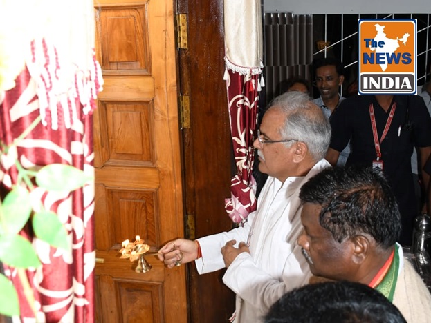 Chief Minister Mr.Bhupesh Baghel offered prayers at Vaishno Devi Dham, a famous hill temple of Ramanujganj