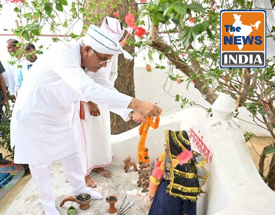 Chief Minister offered prayers to Sheetla Mata in Gitpahar