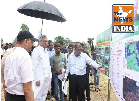Chief Minister interacted with the farmers, during his inspection of Behimada Narva development works